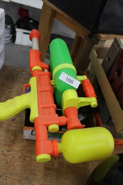 Water gun, Back gammon set, rifle scope,