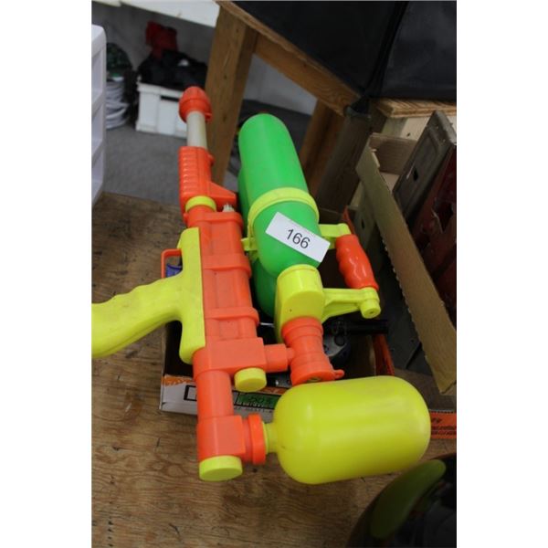 Water gun, Back gammon set, rifle scope,