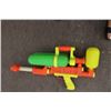 Image 5 : Water gun, Back gammon set, rifle scope,