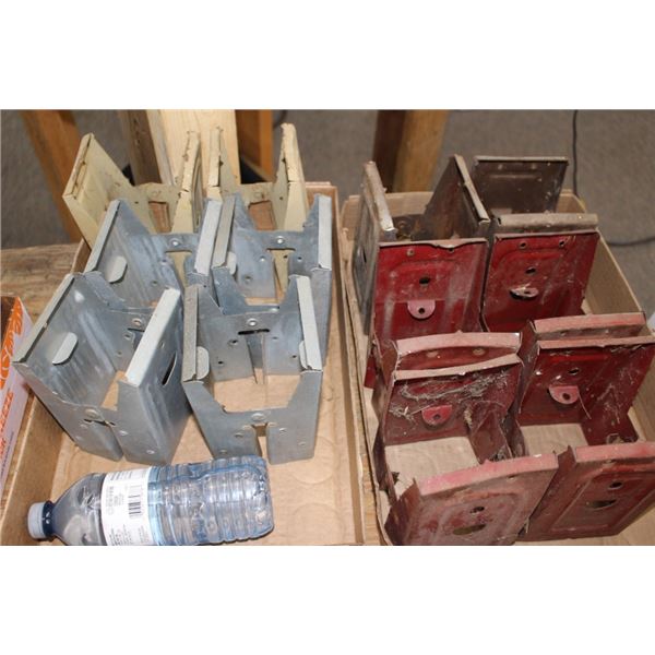 Sawhorse brackets