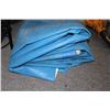 Image 3 : Blue tarp 20' x 20' in good condition