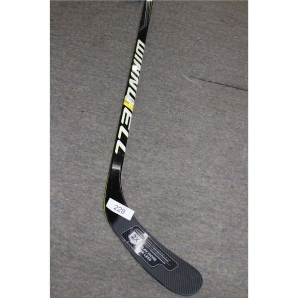 New Left Hand Q6 Flex 85 BladeHockey stick