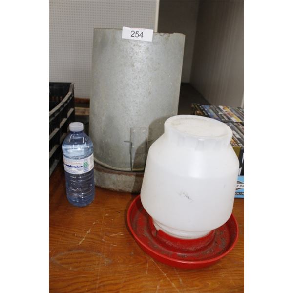 Bird feeder/waterer/for chickens