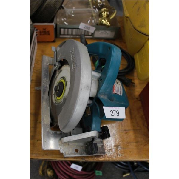 Makita circular saw works