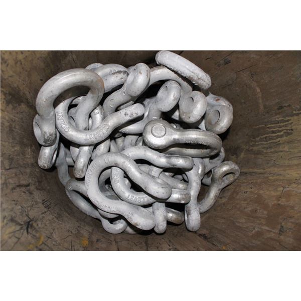 2 garbage wins, 40 lifting shackles 8 1/2 ton no