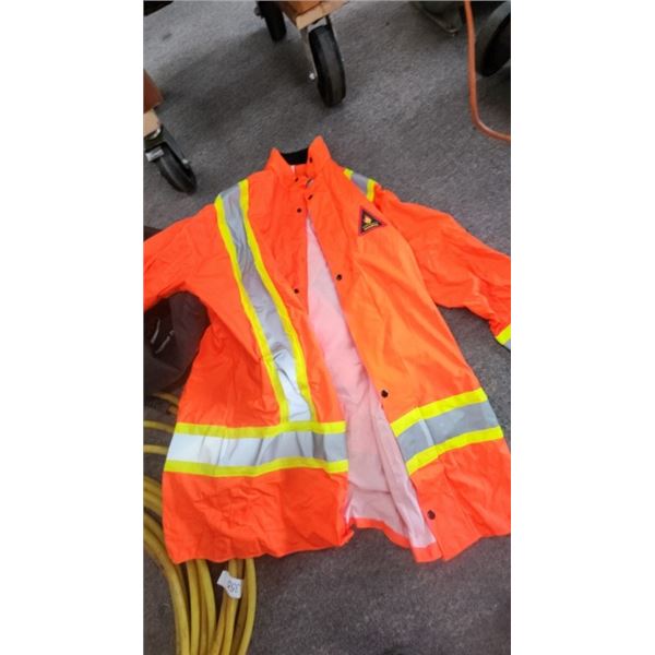 Hi-Vis jacket/pants size 5xl