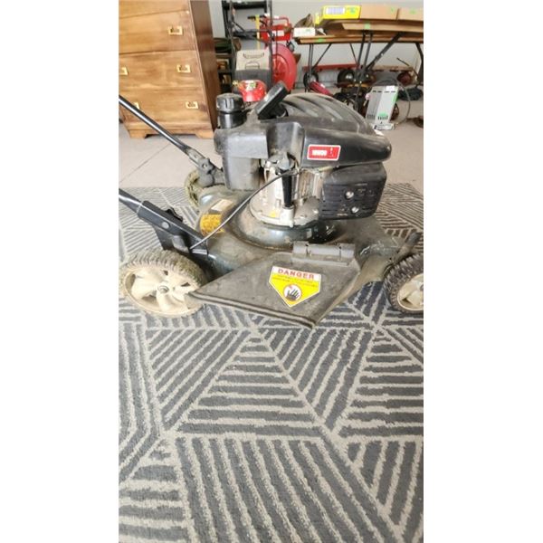 Yardworks 22" lawn Gas power mower works