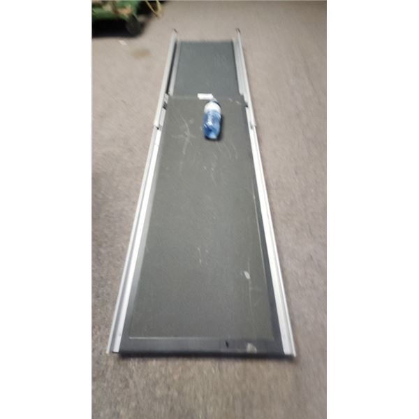 Portable folding dog ramp