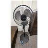 Image 3 : Oscillating fan with remote works