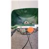 Image 2 : Turf Builder fertilizer spreader