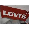 Image 4 : Stool, Levis sign
