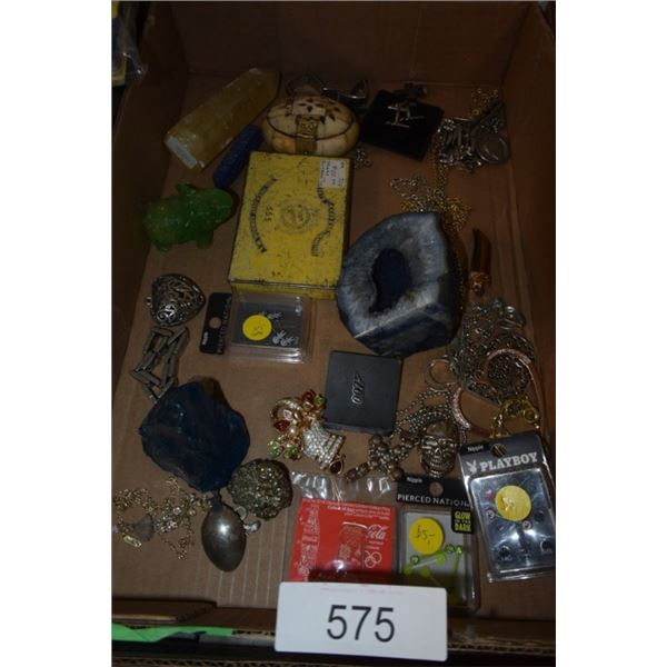 Collection of jewellry, crystals