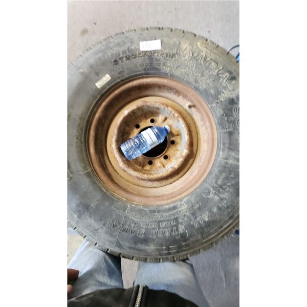 Trailer Tire ST235/85R16 Looks Like new