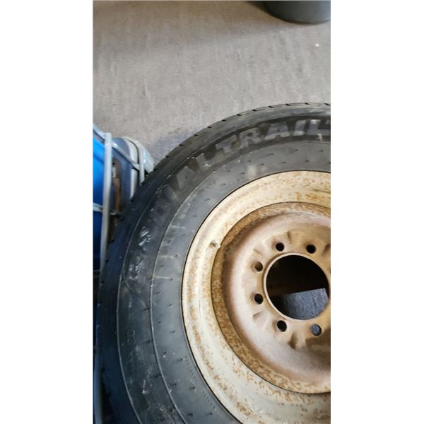 Trailer Trie ST235/85 R16 Looks Like New