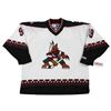 Image 3 : WAYNE GRETZKY SIGNED PHOENIX COYOTES CCM HOCKEY JERSEY (BECKETT COA)