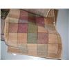 Image 2 : Lot of 5 machine made rugs (199)