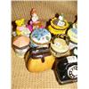 Image 2 : Lot of 18 ceramic containers: phone, bears, baskets, Alaska and Seattle (2)