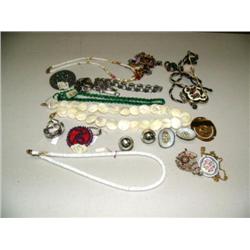 Large lot of costume jewelry: earrings, pins and necklaces (2)