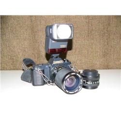 Canon T50 camera with Yashica CS-150 AF flash, Macro Focusing Zoom and Canon lens (700)