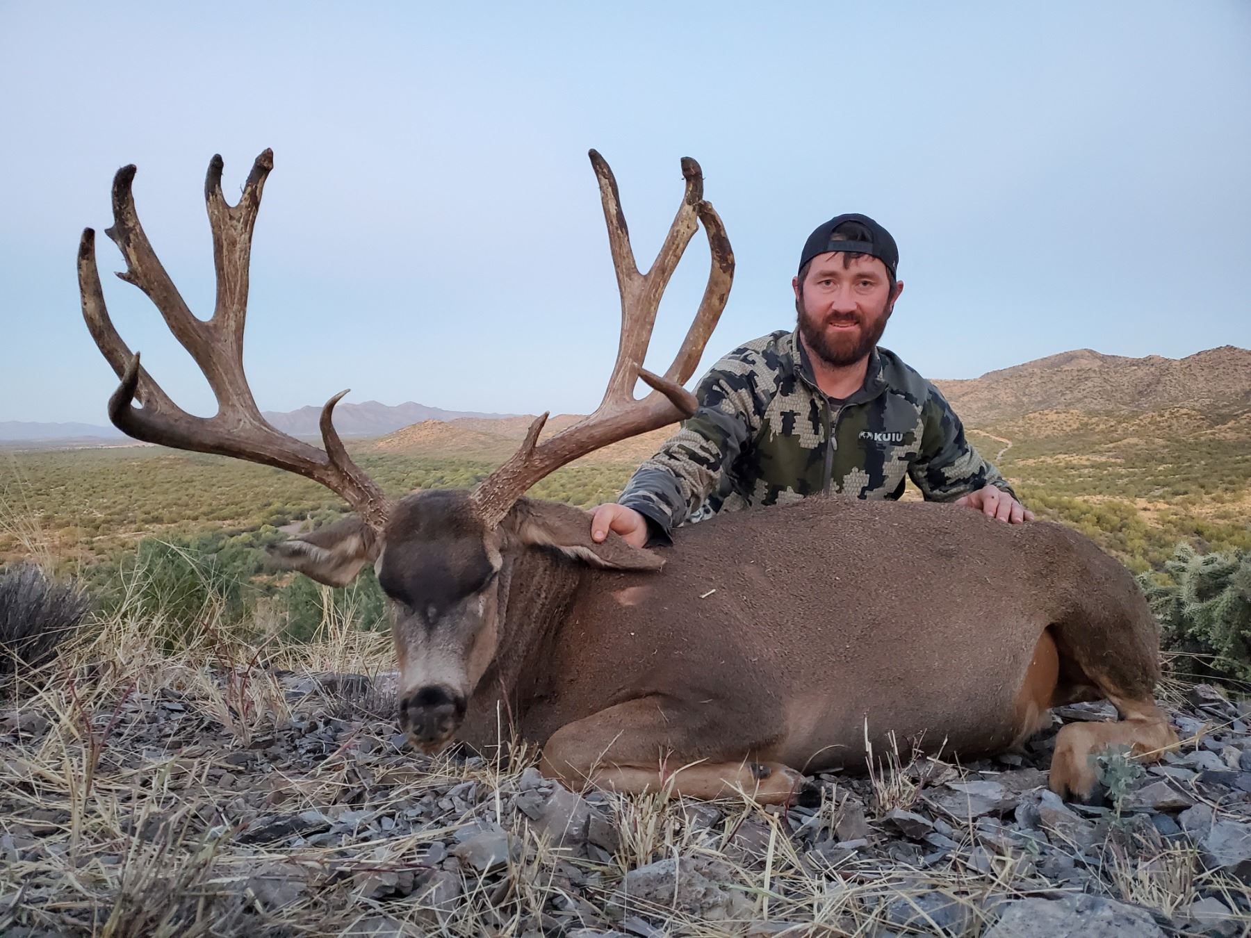 Hunting In Mexico 6-day Free Range Mexico Mule Deer Hunt with Sonora Grande Hunting Company