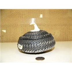 Outstanding white an black baleen basket 5.5" by Rettlingger #730F (2)