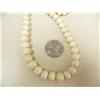 Image 2 : CHOICE on 4 ivory necklaces: 22" graduated bead necklace (196)