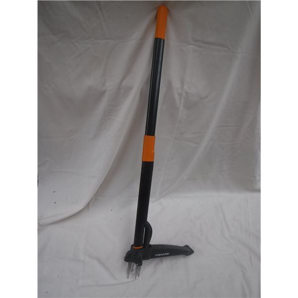 Fiskars Weed Puller | Like New