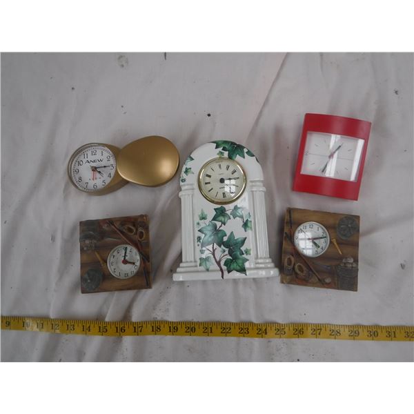 5 Table Clocks | All Work
