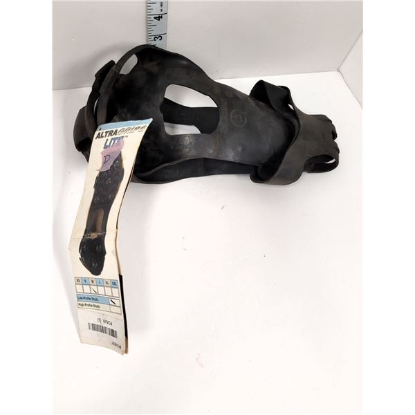 On Choice | Altra Grips Lite | Cleats | Size Medium