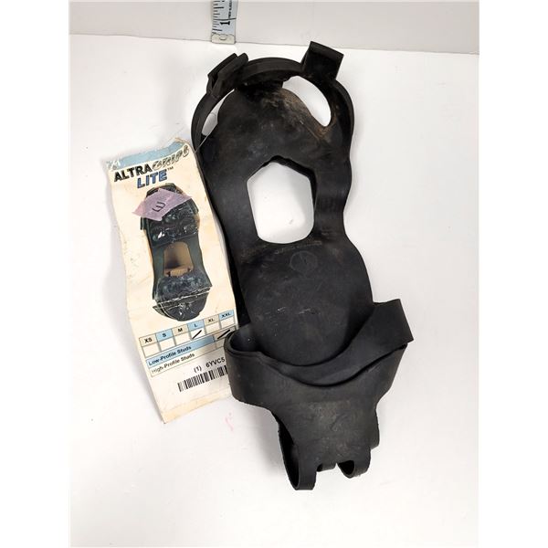 On Choice | Altra Grips Lite | Cleats | Size Large