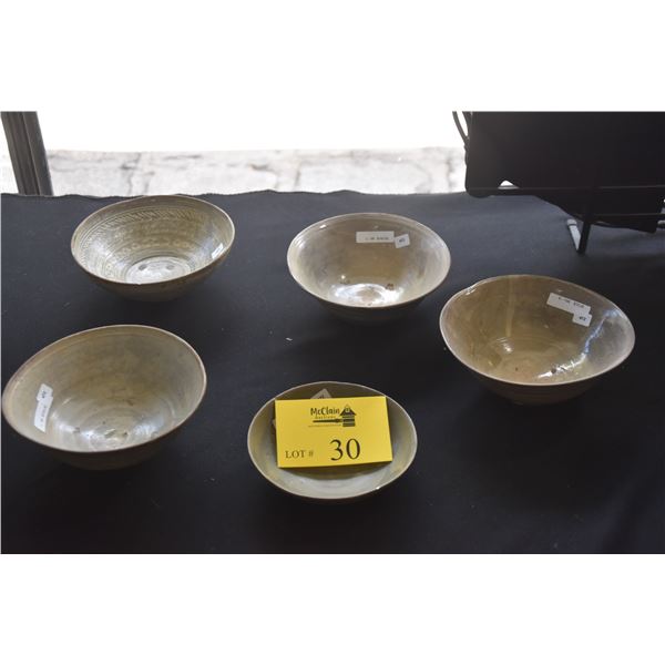 COLLECTION OF ASIAN CELADON TEA BOWLS (5 PCS)