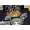 Image 1 : COLLECTION OF REED & BARTON ELECTROPLATED SERVER, GRAVY BOWL & TRAY, SQUARE SERVING DISH, ROAST SERV