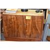 Image 2 : KOA CABINET W/2 DOORS
