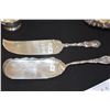 Image 2 : STERLING SILVER ICE CREAM CAKE KNIFE & STERLING SILVER CRUMBER (422 G) (2 PCS)