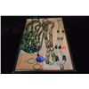 Image 2 : FASHION BEAD NECKLACE & EARRINGS (5 PCS)