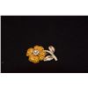 Image 2 : 18K YELLOW SAPPHIRE FLOWER BROOCH, ROUND FACETED YELLOW SAPPHIRES IN PETALS (6.25 CTW) & ROUND BRILL