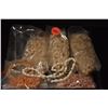 Image 1 : NIIHAU SHELLS, READY TO STRING