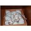 Image 2 : SAKE BOTTLES & CUPS W/FITTED CASE