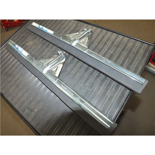 2 Foam Squeegee Heads