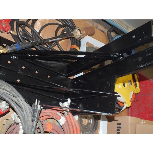 4 Metal Wall Mount Brakets