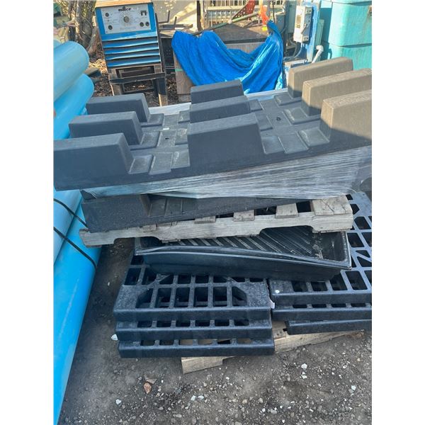 Spill Pallets