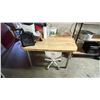 Image 2 : 4 TIER COATED MOBILE METRO STYLE RACK, 5 TIER WOODEN STORAGE SHELF, 4' X 3' DINING TABLE, MASTER