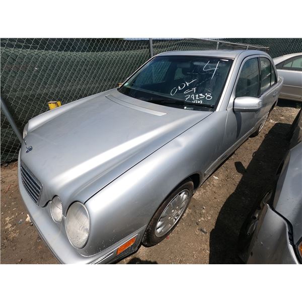 MERCEDES E CLASS 2001 T-DONATION