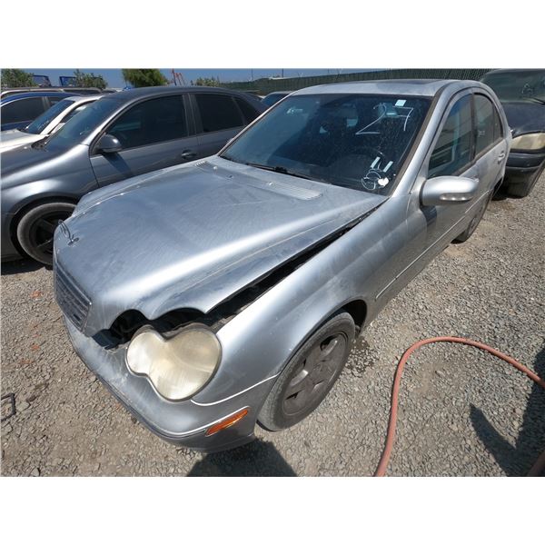 MERCEDES C CLASS 2001 T-DONATION
