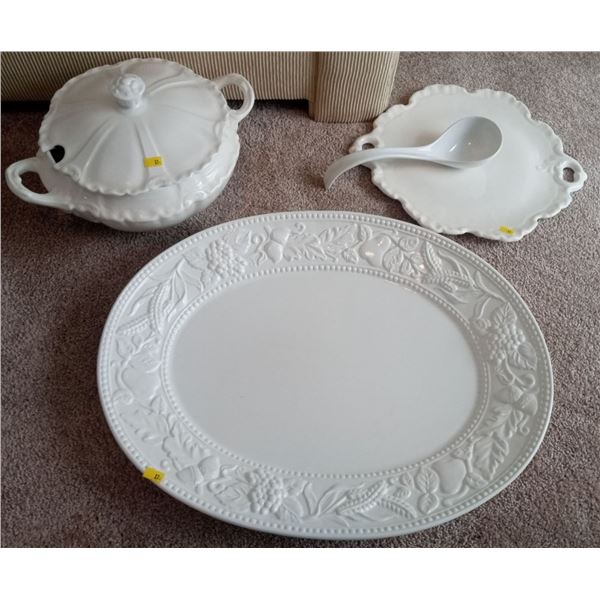 Turin Set and Large Serving Dish 22'