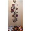 Image 1 : Metal Flower Wall Hanging and 3 Plates