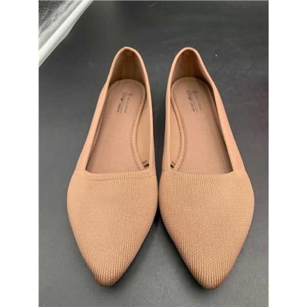 Call It Spring Women's Knit Tan Flats (Size 7)