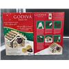 Image 2 : Godiva Holdiay Chocolate Cookie Mini House Kit (2ct)