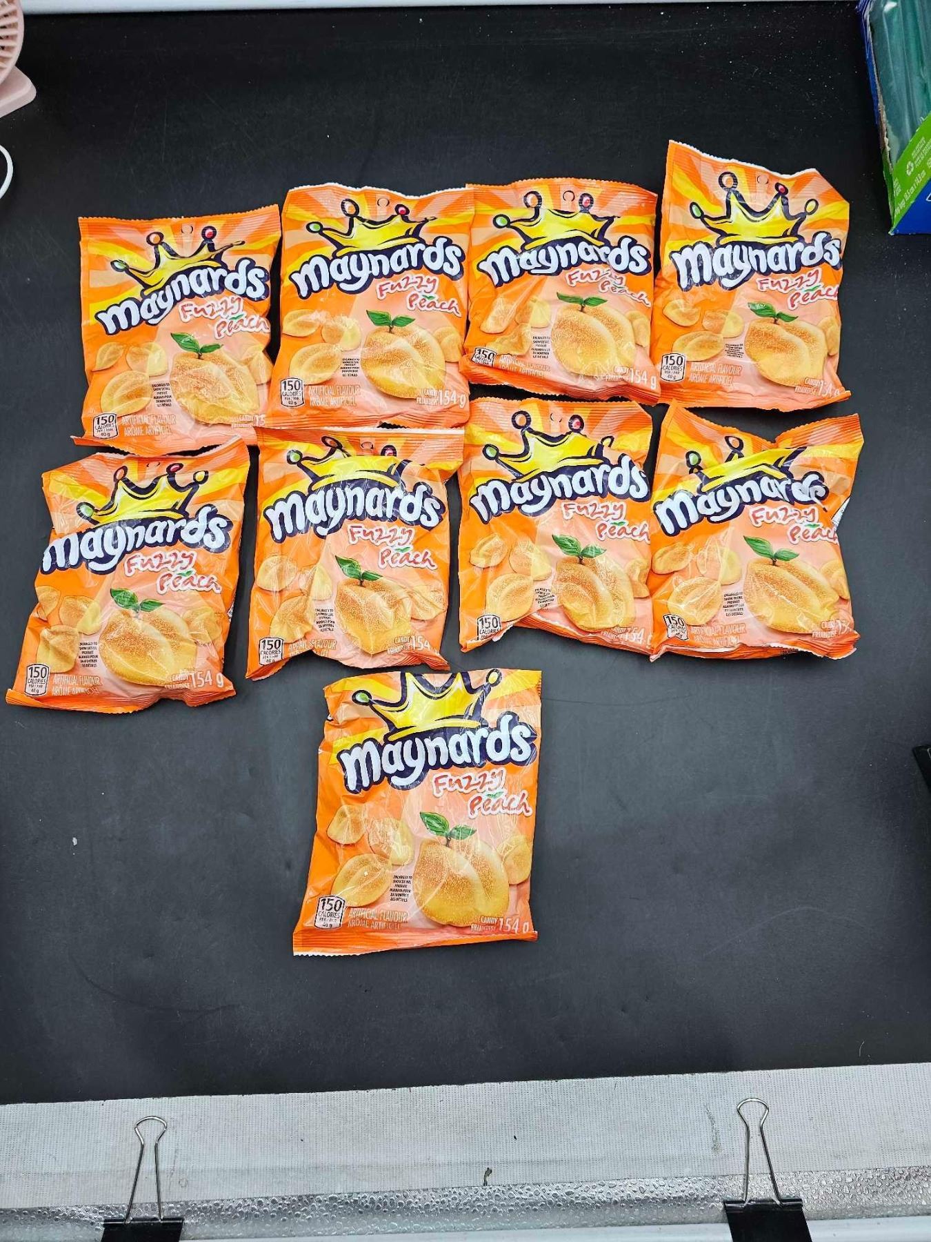 Maynard's Fuzzy Peach Candy (9 x 154g)