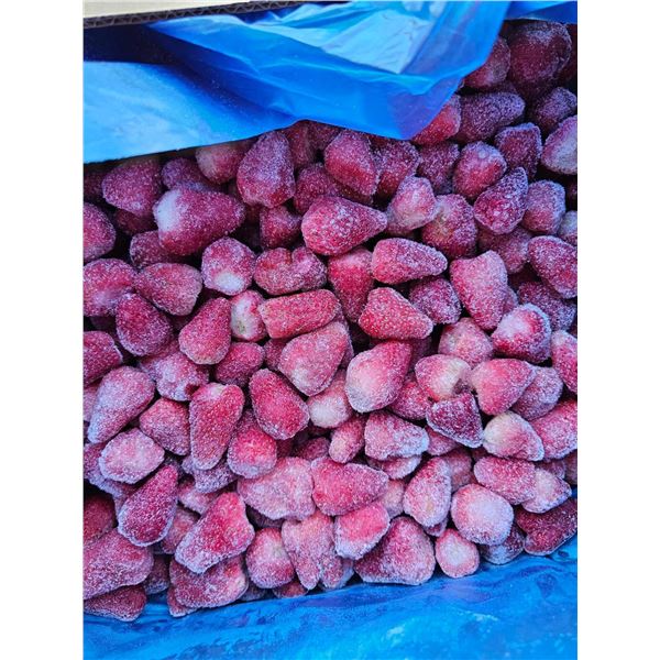***FROZEN*** Fennec Whole Frozen Strawberries 30 Lbs